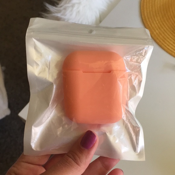 Brandy Melville Accessories - AirPod case